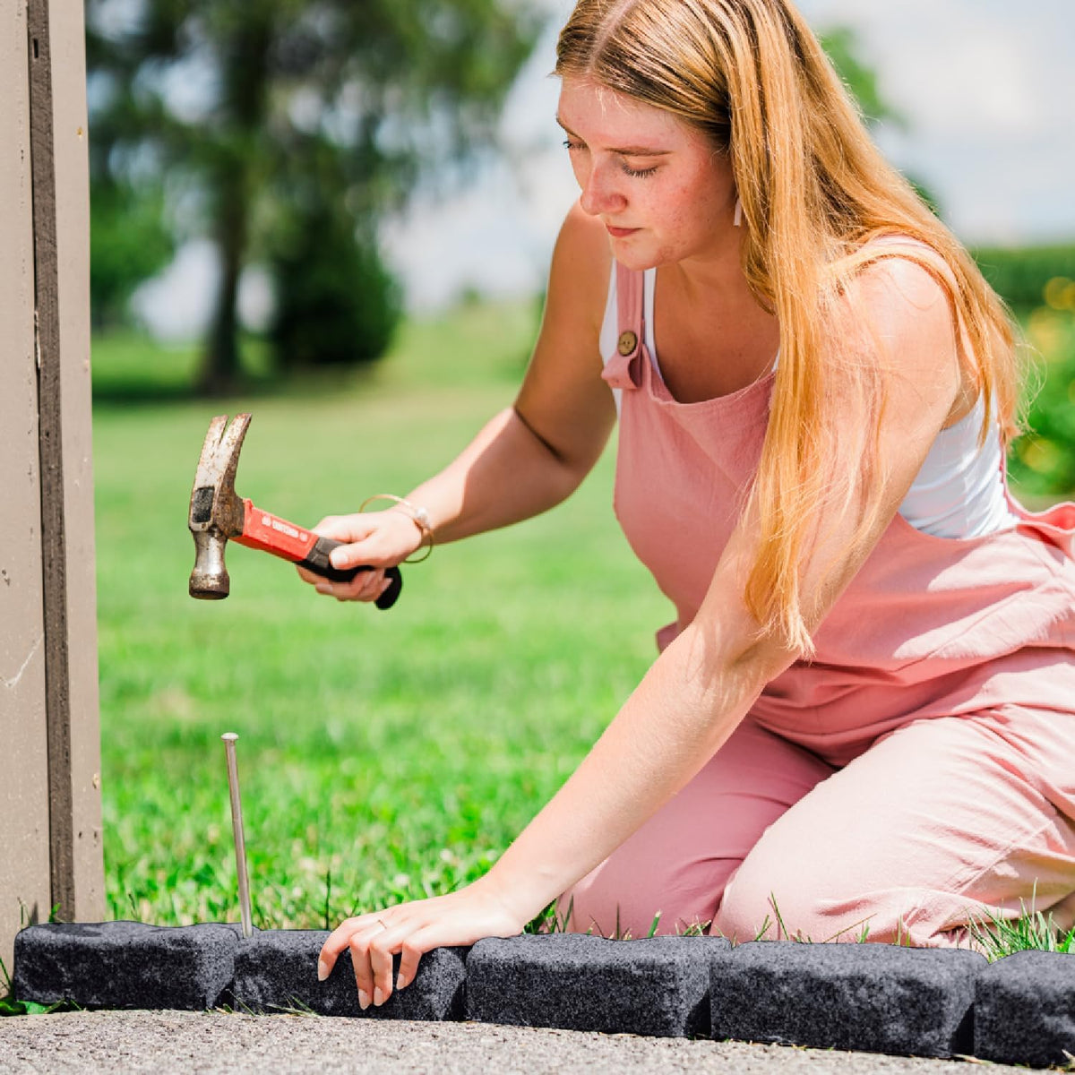 Beuta Landscape Edging | Garden Edging Border | Faux Stone Bricks for Lawn edging, Flower beds, Pathways & Yard Edging– 40 Packs | Each Section Has 6 Bricks 48"L x 4"W x 2.25"H | 120 Spikes |Charcoal