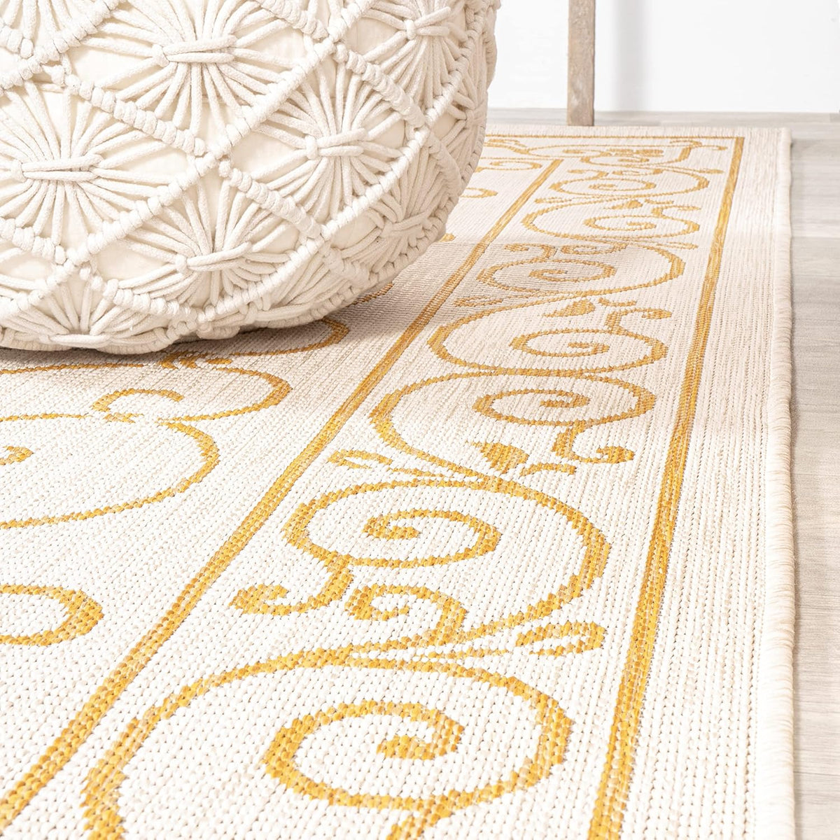 JONATHAN Y SMB106M-5SQ Charleston Vintage Filigree Textured Weave Indoor Outdoor Area Rug, Classic Traditional Transitional Easy Cleaning,Bedroom,Kitchen,Backyard,Patio, Cream/Yellow, 5' Square