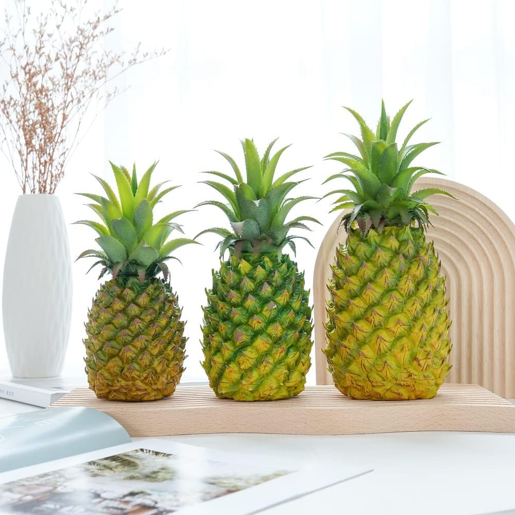 QIRMIZI Artificial Pineapple -Simulated Fruit Decoration, Lifelike Fake Fruit Model, Perfect for Home Decor, Kitchen, Party & Photography Prop – Realistic & Eco-Friendly,Green Meduim