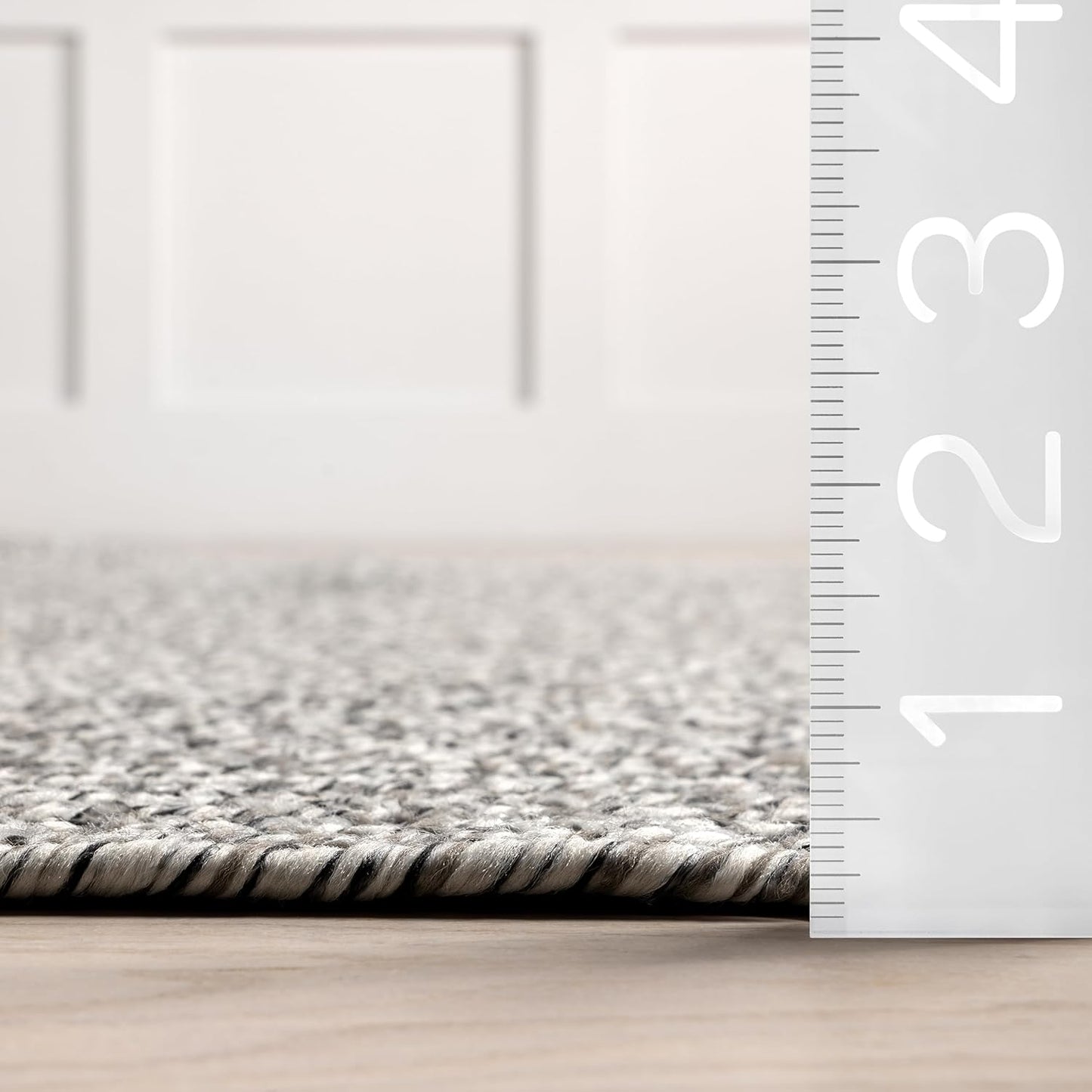 nuLOOM Oval 6' x 9' Solid Hand Braided Indoor/Outdoor Area Rug, Pet-Friendly, High Traffic, Weather Resistant, for Patio, Balcony, Bedroom, Living, Dining Room, Wynn Salt and Pepper