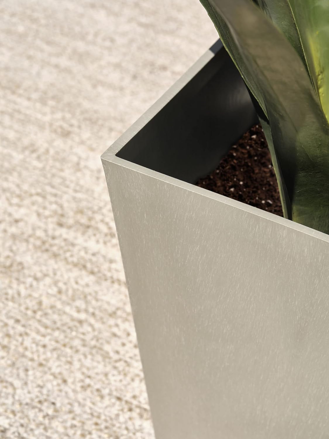 Veradek V-Resin Indoor/Outdoor Taper Planter (26 inch, Grey)