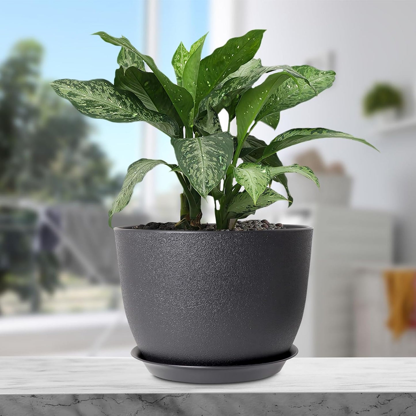 12 inch Large Plant Pots, Plastic Planters with Drainage Holes and Saucers, Flower Pots for Indoor Outdoor Plants, Modern Decorative Pots for Garden House Plants, Black