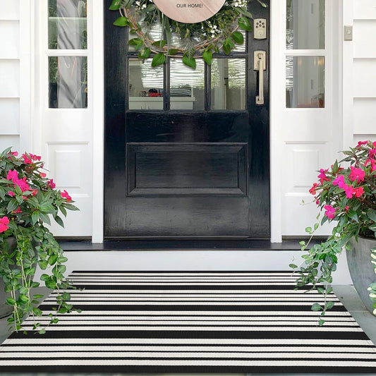 IOHOUZE Black and White Striped Rug 2.3'x3.6' Front Door Rugs Outdoor, Small Washable Area Rug for Front Porch, Spring Summer Doormats Outdoor Indoor, Cotton Rugs for Entryway Porch Entrance