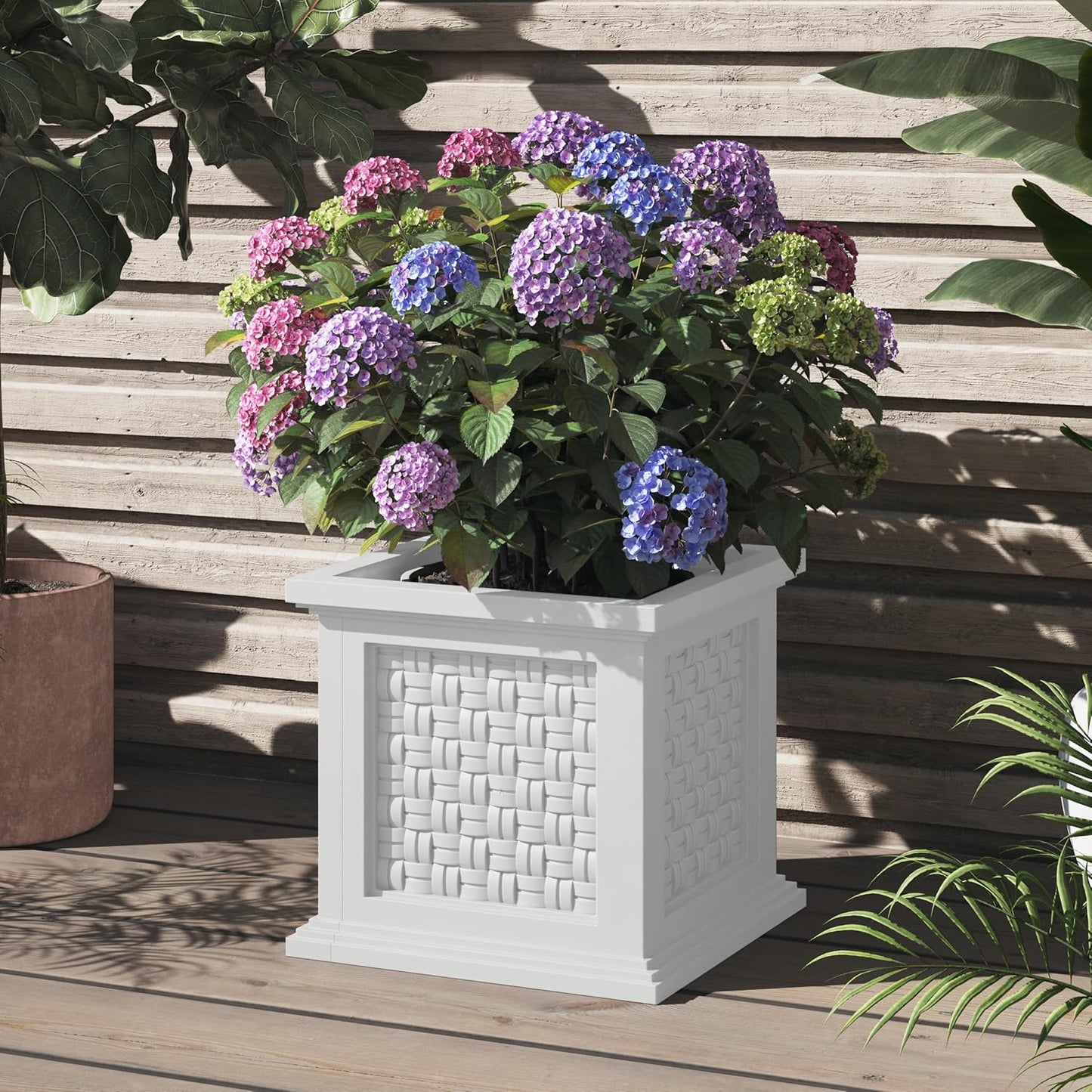 Pure Garden Rattan Style Outdoor Planter Box - 14.65-Inch-Square Decorative Flower or Plant Pot - Garden, Patio and Front Porch Decor (White)